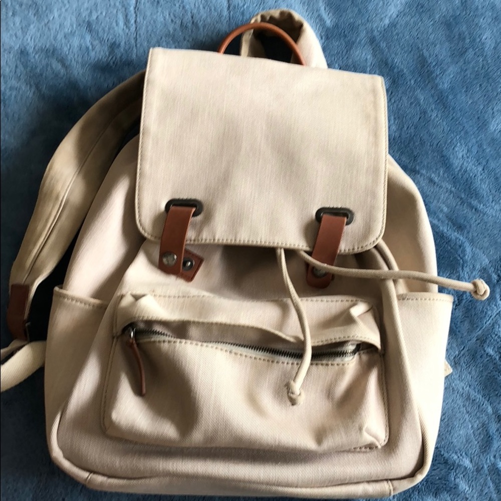 Cream Everlane backpack